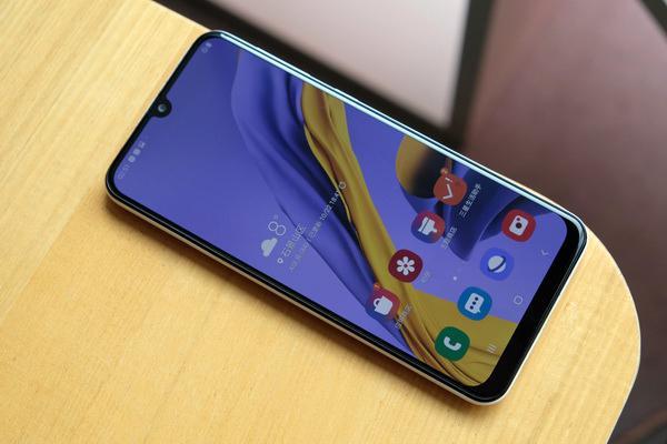 [旗舰机]三星的千元机M30s手机值得买吗？