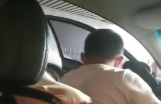 时间要闻|哈尔滨光头男街头夺命，8秒挥刀10多下，任死者倒在在血泊中