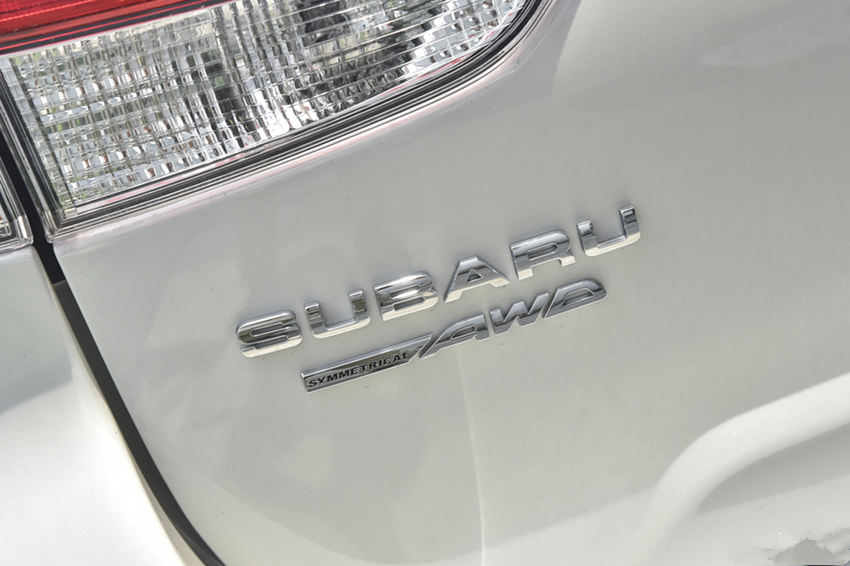 『斯巴鲁森林人』坚持纯进口入华,开10年就只换轮胎!比奥迪Q5野性,全系四驱不足21万