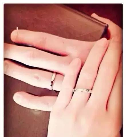 [杨幂]他将杨幂亲手捧红，杨幂离婚他发文33字，字字有深意