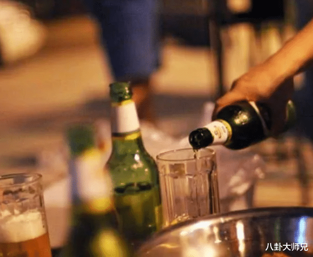 『酒精肝』酒后出现这3症状，提醒你不能再喝酒了，别试探，除非想“丢命”