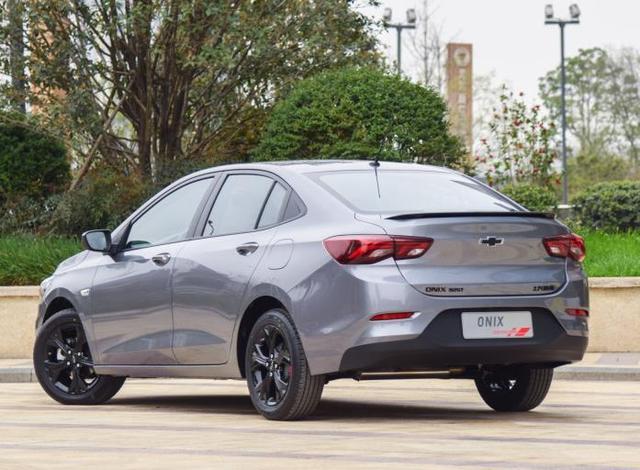 桑塔纳@7万预算,开过雪佛兰科沃兹再开大众桑塔纳,车主:想说八个字