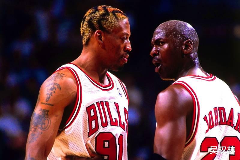 罗德曼@能量充沛！罗德曼请假狂欢48小时，乔丹去酒店把他从床上拉起来