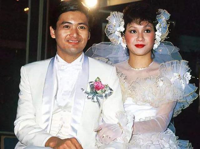 [周润发]周润发这么完美的老公，36年前余安安为何坚决跟他离婚？