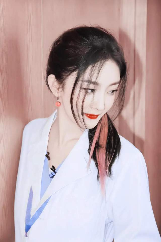 发型|女生最显脸大的3种发型