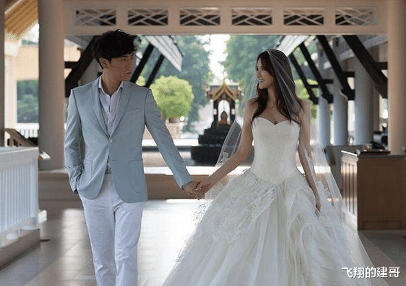伊能静|秦昊问：为什么和哈林谈了12年却没有结婚？伊能静：因为我没爸爸