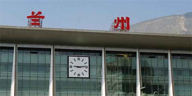 臆说古史|我国唯一有错别字的火车站,几十年执意不改,原来书法上是认可的