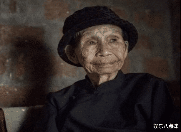 俄国|田地干农活时被日军抱住，关进小黑屋，从此沦为“发泄工具”