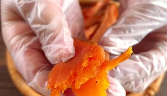 红薯|秋冬正是吃它的时候，才1块多钱一斤，多买些去皮一蒸一晒特好吃