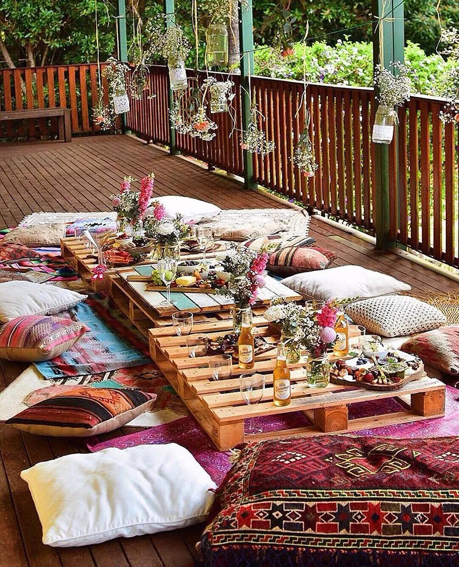 []庭院里的派对