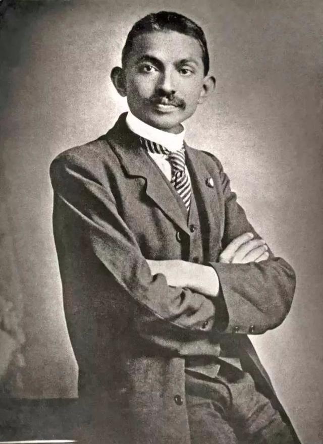 黄飞鸿:29张名人的罕见老照片,这才是真正的黄飞鸿跟真正的十三姨?