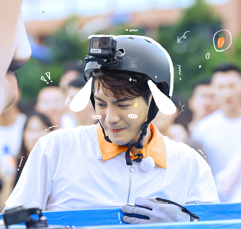 『王嘉尔』蔡徐坤、王嘉尔同上跑男，一个动作看出两人关系