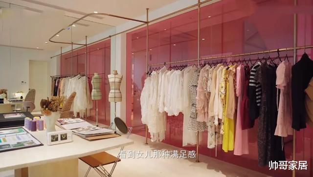陈赫|陈赫家太豪了！他女儿的房间比我家都大，说是“商场”不为过吧？
