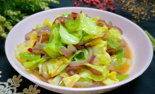 「洋葱」洋葱和它一起炒，每天吃3次，软化血管，血管也通畅了