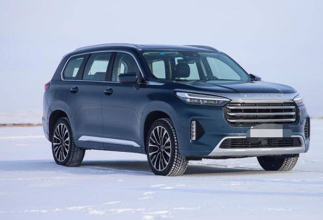 奥迪R8@奇瑞首款中大型SUV将上市，5米车长，2.0T引擎，放弃途昂就等它