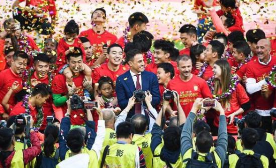 「广州恒大」来了！广州恒大结束隔离开始季前训练，卡帅透露球队现状