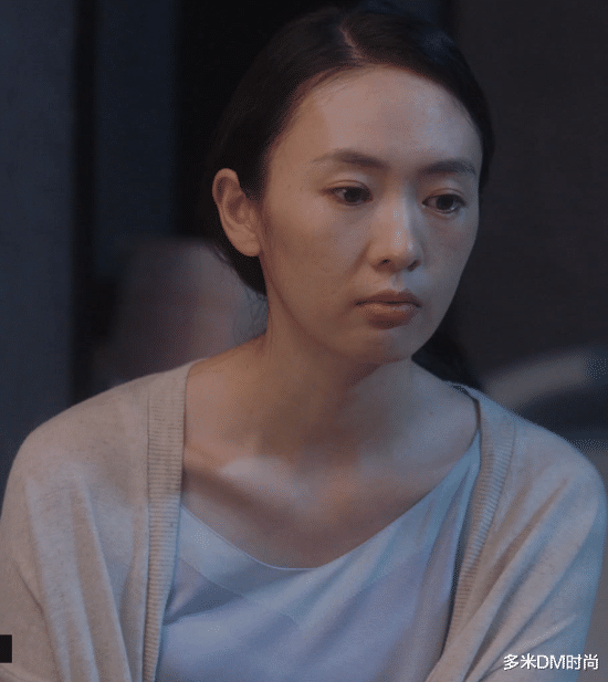 穿衣搭配|最强职场穿搭，顾佳look轻熟显气质，时尚又自在