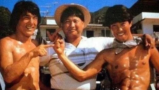 「洪金宝」敢叫洪金宝“三毛”, 也敢叫成龙“大鼻子”, 这个人到底是谁