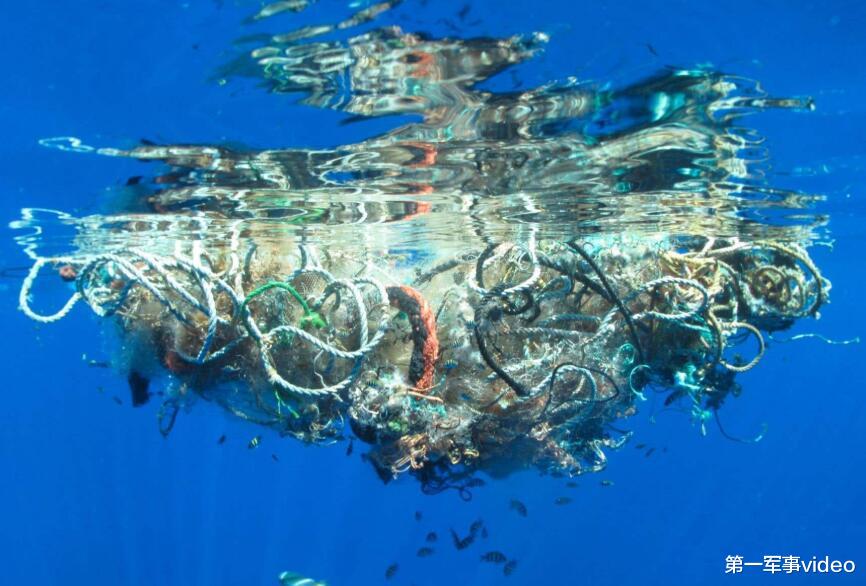 卫星|美卫星拍到异常，400万吨物体飘向中国，来自大自然的警告