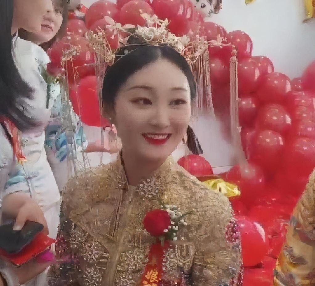 朱之文|大衣哥儿子真是娶了个好媳妇！女方家是镇上首富，主营五金板材
