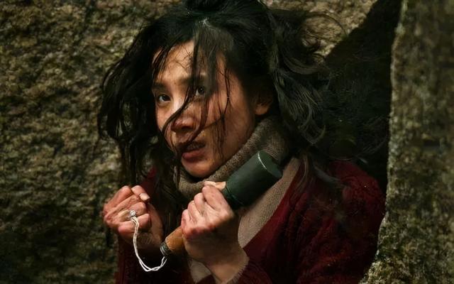 宋佳|演风情万种让观众脸红却不尴尬，黄渤夸宋佳“太牛了”