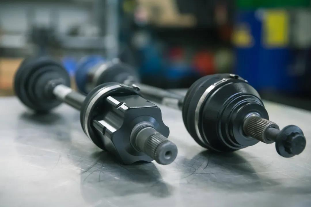 「高尔夫R」8年时间，全力以赴改装大众神车高尔夫R32最终实力秒杀众多大马力性能车