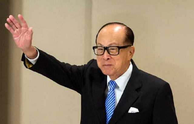 『地方时政』香港富豪胡应湘,37年前提议修建港珠澳大桥,多次公开硬怼李嘉诚