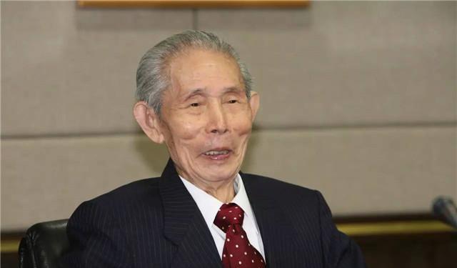 王永庆|最低调的首富：捐款百亿还投资千亿，在美国买1亿平方地送给中国