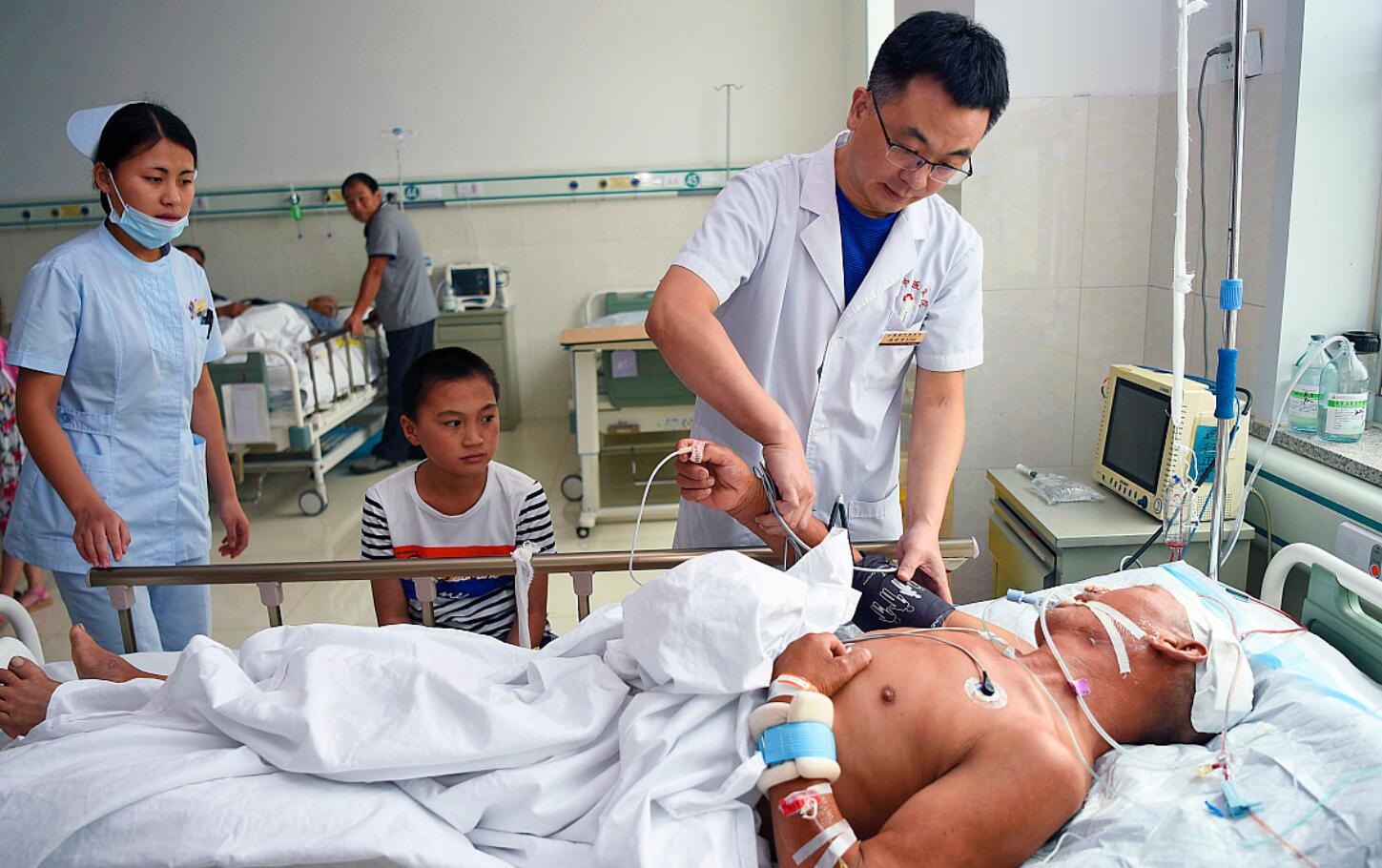 临床医学|报考985大学，选择临床医学还是选择计算机专业，听听学姐怎么说