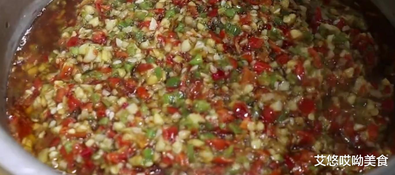 【辣椒酱】秘制辣椒酱，简单详细，夏日开胃秘诀，拌饭拌面食欲大增