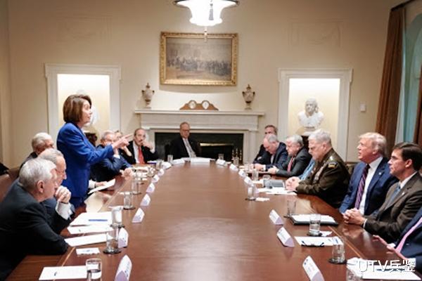 美国|美国已经分裂?记者:陷入冷内战,美国成了两个格格不入的国家