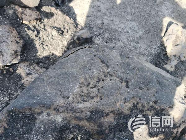 「小珠山」实地探访小珠山火场 直升机持续运水作业