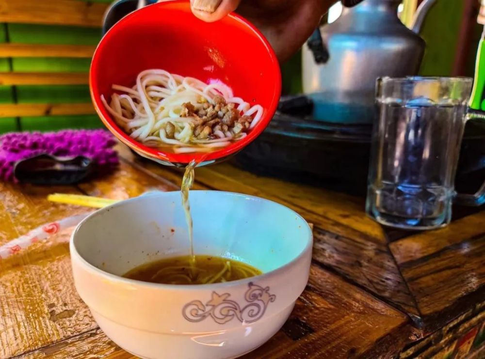 梅里雪山 滇藏线的梦幻，一半都在这座雪山