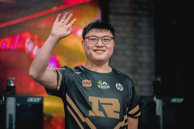 「Uzi」若风彻底凉凉,因为评论Uzi退役,被喷的体无完肤