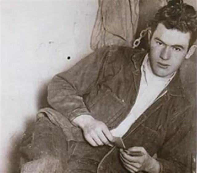 晓君侃史|19岁小伙绑架老板女儿，拿到赎金后，将女孩缝成洋娃娃送了回去