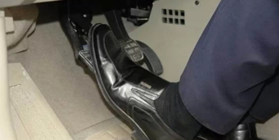 [自动挡]自动挡汽车是N档点火好，还是P档点火好，为什么？