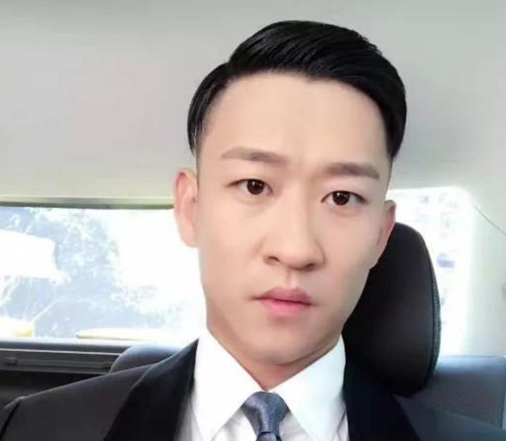 曹云金|曹云金给徒弟取艺名遭质疑,统统和巨星撞名,网友:想红想疯了?
