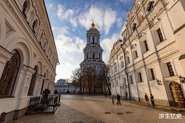 火星|14年前乌克兰谢尔盖穿越事件：他称来自1958年，还拿出照片证据