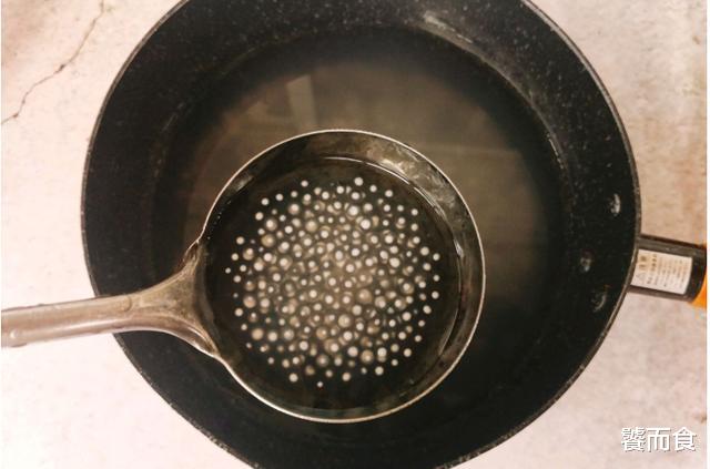 冰糖|头发掉不停？常吃这道菜，成本不到3块钱，再也不怕大把掉头发