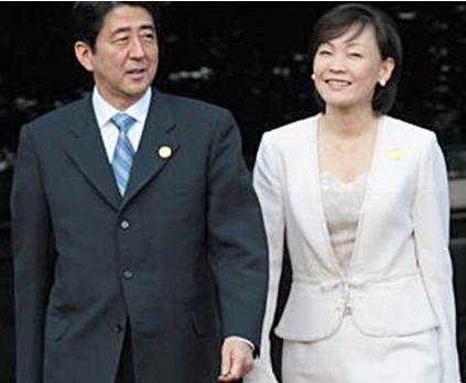 【安培】无法生育，又爱酗酒的安倍昭惠，为何还能被安倍晋三宠成公主？