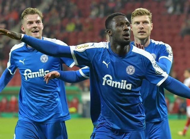 『瓦妮莎』今日足球:001基尔 VS 德累斯顿009比勒菲尔德 VS 达姆施塔特