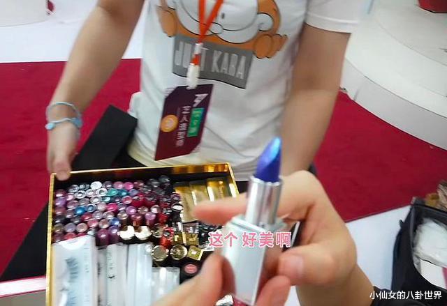 口红|宁静的口红柜被\疯传\，看清有啥色号懵了，涂指甲油也不敢上这色
