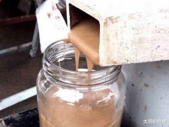 「芝麻」刚知道，街头现磨芝麻油几乎都是勾兑的，用障眼法隐藏“猫腻”！