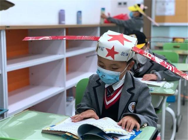 『深圳市』热搜 | 杭州小学生头戴“一米帽”上学，网友：一定是《清平乐》给了老师灵感