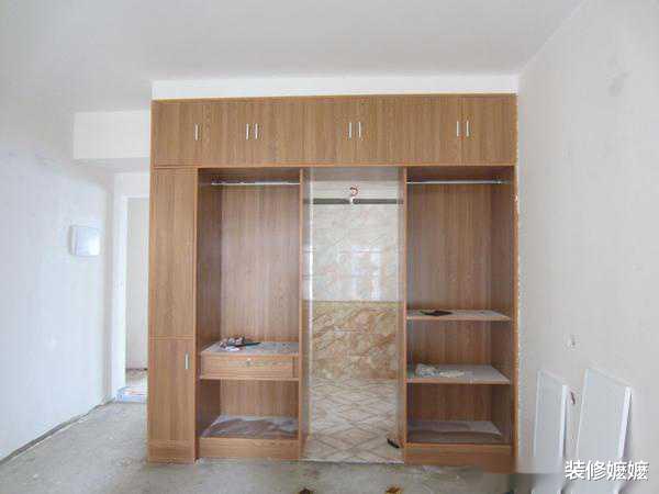|做衣柜万万不要选免漆板了,懊悔我家不懂行选错,入住就知麻烦多