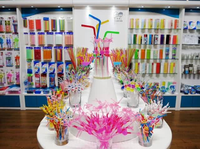 利润不到1分钱，一年却能卖出2亿多元，成为全球第一的品牌