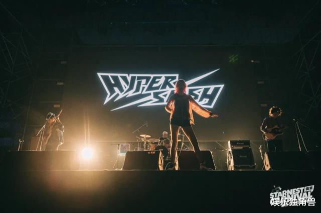 椅子乐团|对话左右、超级斩、椅子乐团……“乐夏”里的城市乐队地图