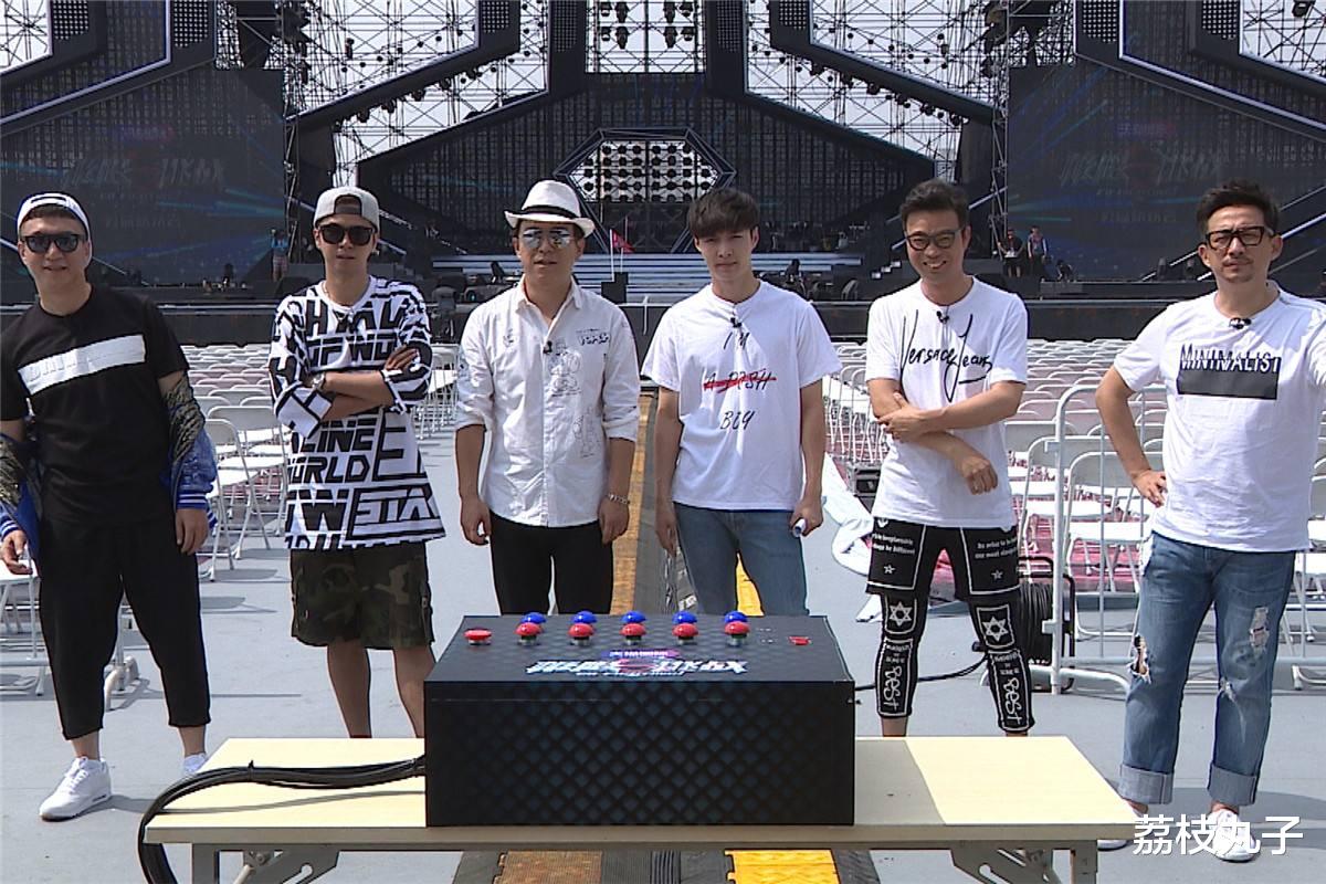 极限挑战■张艺兴工作室宣布退出《极限挑战》，极挑官微被罗英锡刷屏