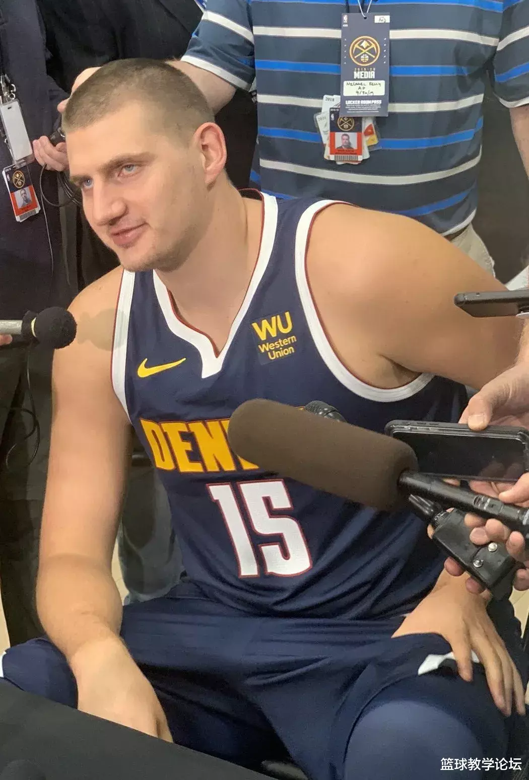 「约基奇」失踪人口现身！约基奇3个月暴瘦成周琦！五花肉没有灵魂了