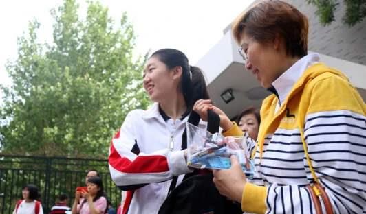 清华大学|我国人才流失现象愈发严重,清华、北大:这锅我们可不背